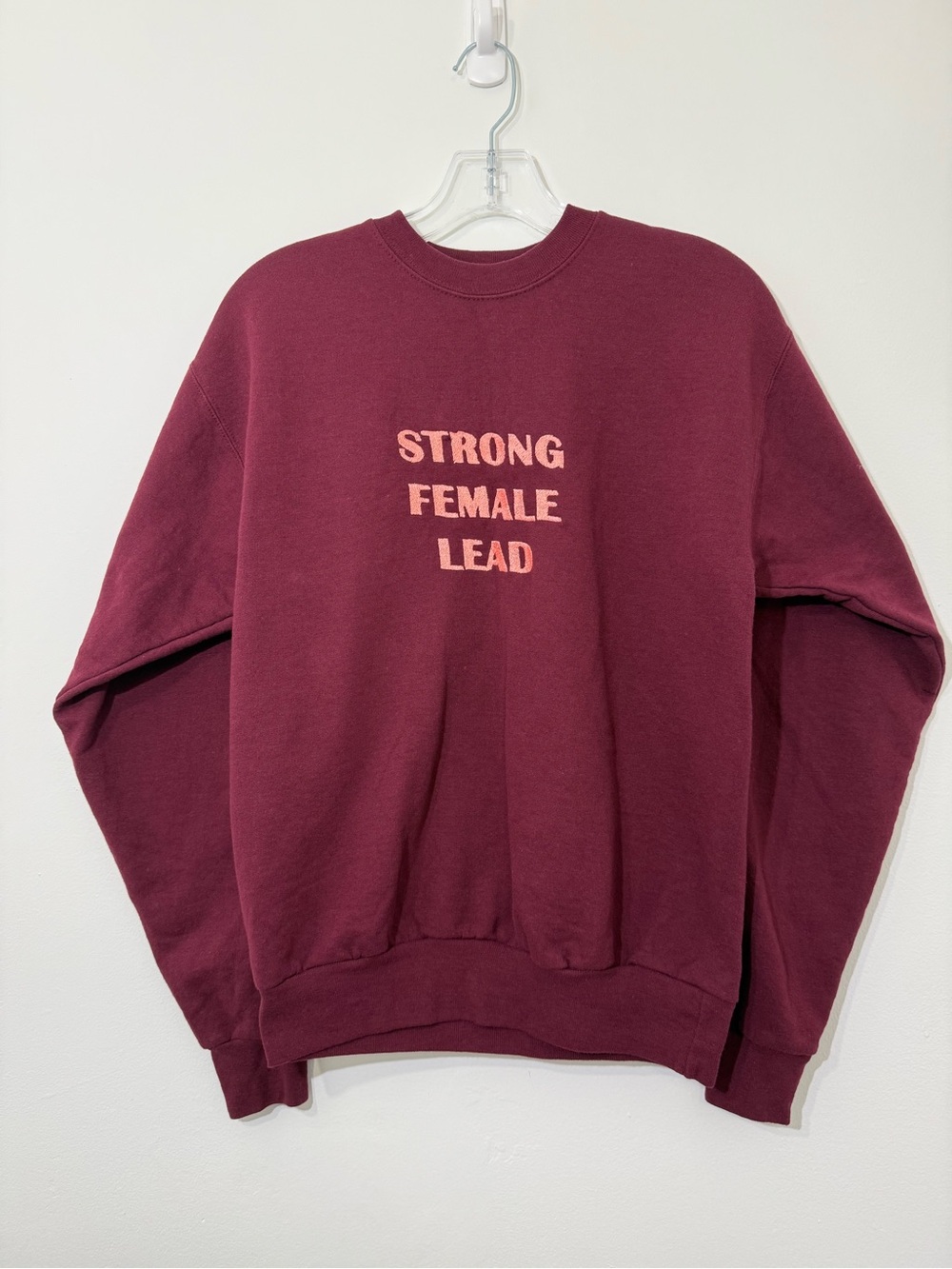 REALM x Ban.do Strong Female Lead sweatshirt - Maroon crewneck/peach text -  S